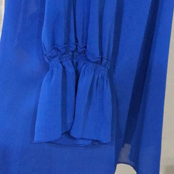 Valerie Stevens asymmetrical hem blouse. NWT - Picture 4 of 8